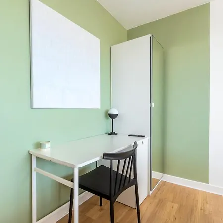 Hellemmes - Studio With Parking ! リール